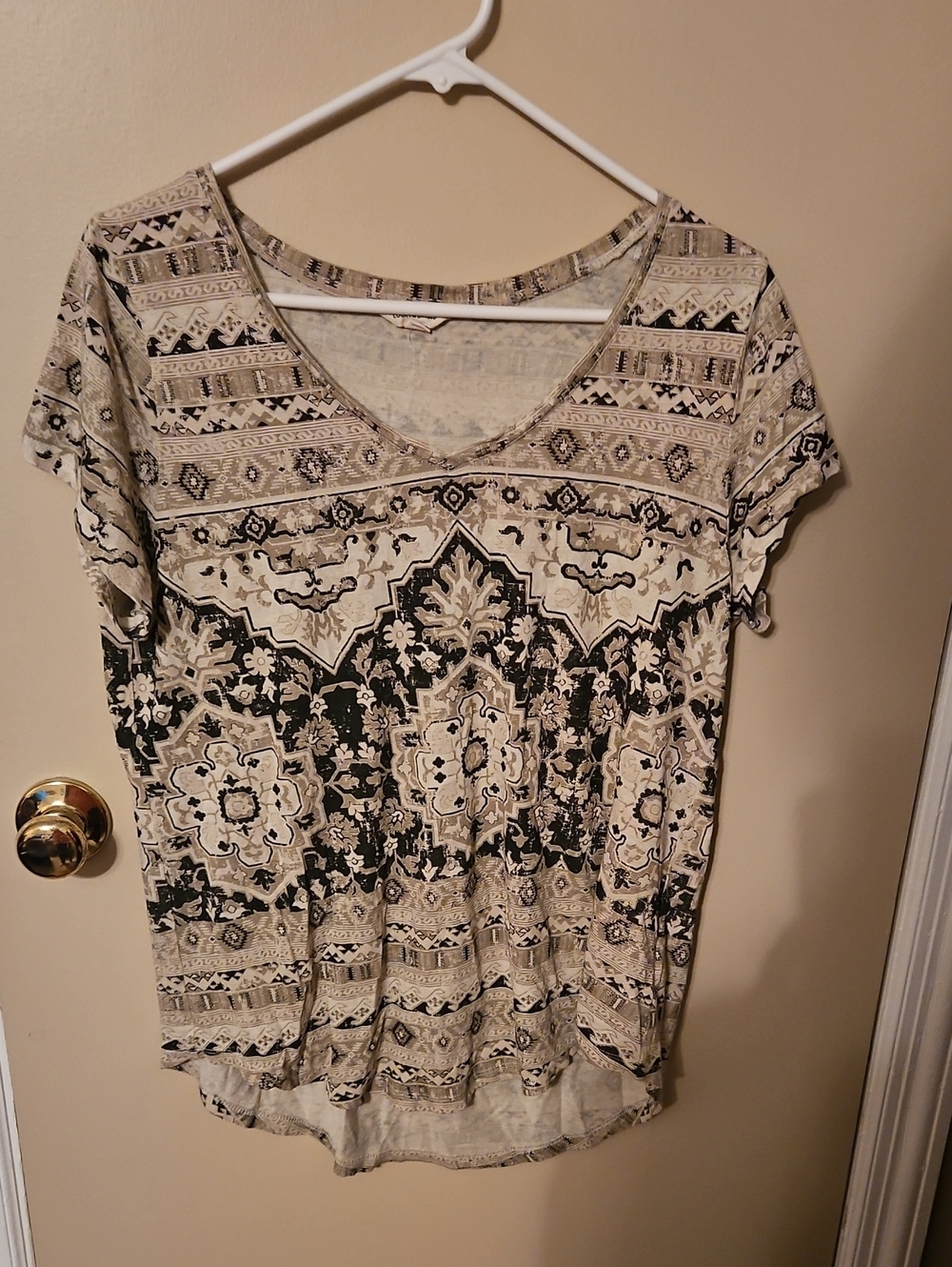 Lucky Brand Cream and Black Boho V-Neck Short Sleeve Tee